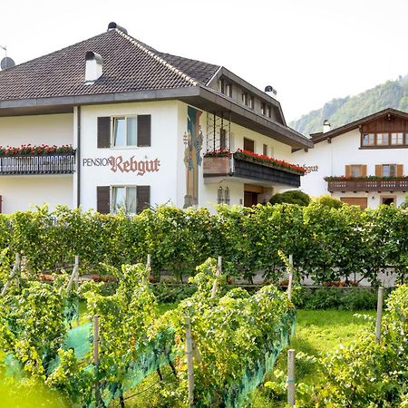 Pension Rebgut Bed & Breakfast Лана Екстериор снимка
