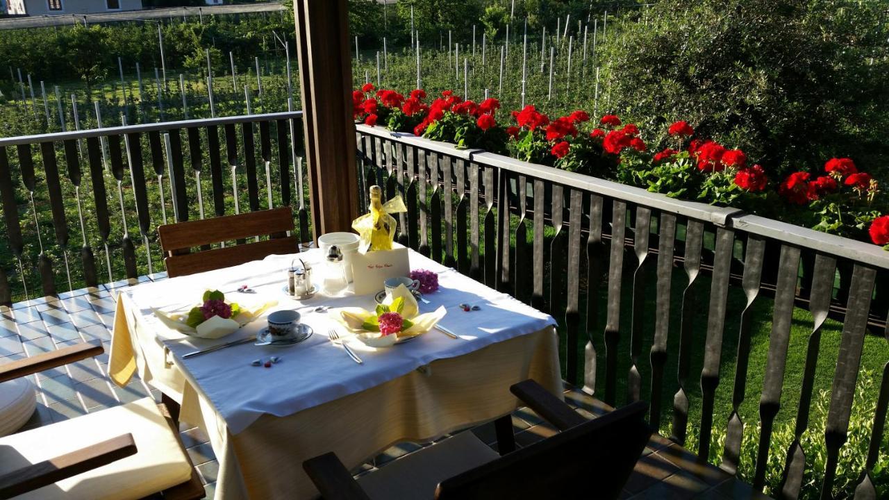 Pension Rebgut Bed & Breakfast Лана Екстериор снимка